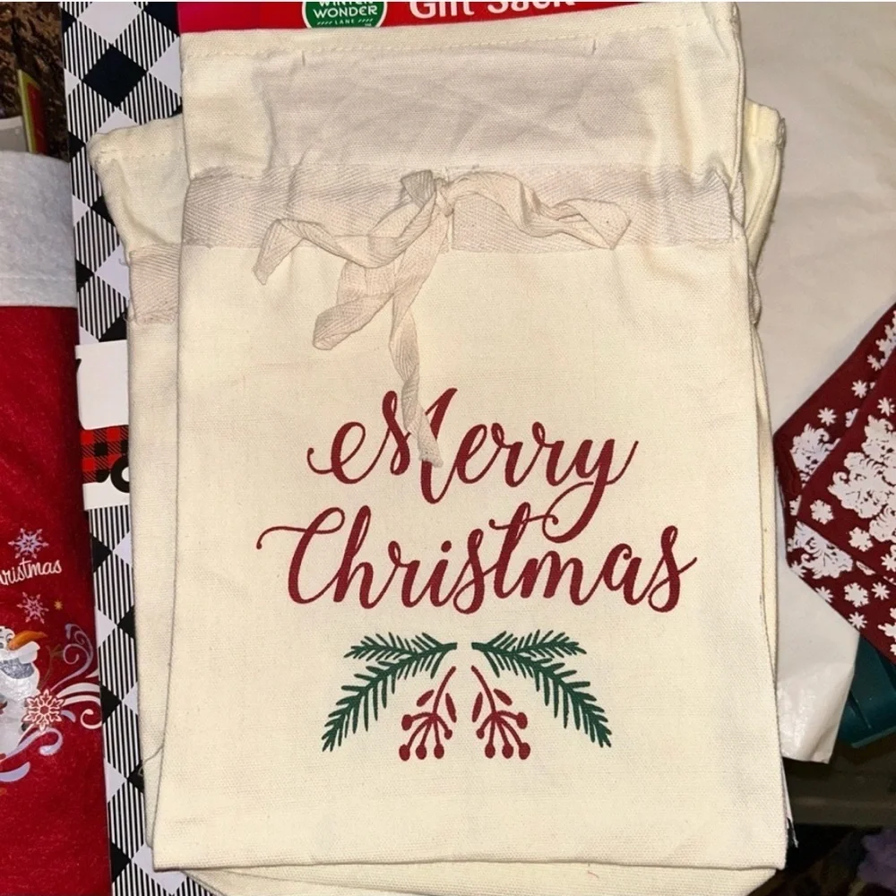 Christmas gift bag Elegant Cream and Red Gift Wrap for Holiday Celebrations